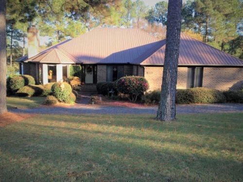 30201 Lake Dr, Wagram, NC 28396-9082