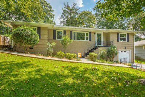 3906 Kensington Dr, Chattanooga, TN 37415-3616