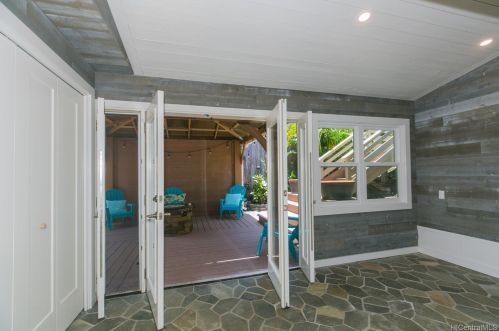 1106 Kaluanui Rd, Honolulu HI  96825-1350 exterior
