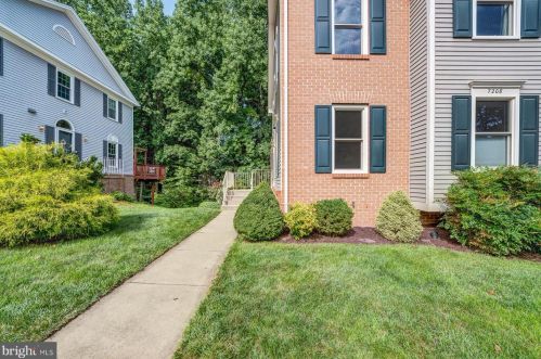 7208 Burton Hill Ct, Springfield VA  22152-3556 exterior