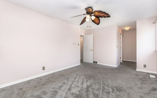 318 Stafford Way, Lemont IL  60440-2128 exterior