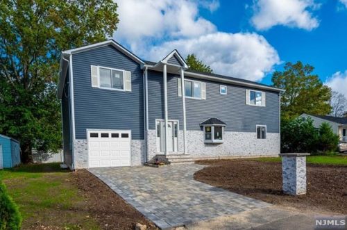 17 Maple Ave, Mahwah, NJ 07430-1232