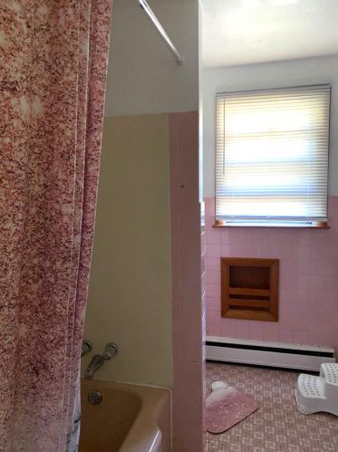 432 43 Ave, Gary IN 46409-2208 exterior