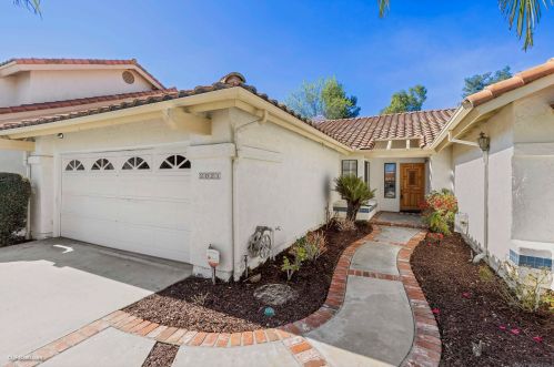 2021 Sonora Ct, Vista CA  92081-8946 exterior