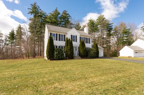 53 Majestic Ave, Nashua, NH 03063-3300