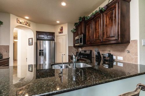 1824 Kachina Lodge Rd, Fort Worth TX  76131-2403 exterior