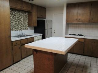 1377 Woodside Dr, San Luis Obispo, CA 93401-5934