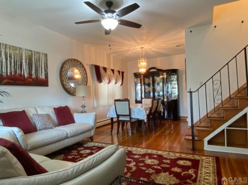 64 Mildred Ln, Perth Amboy, NJ 08863-1308