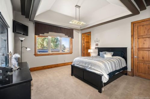 15421 Fairway Dr, Denver CO  80022-5221 exterior