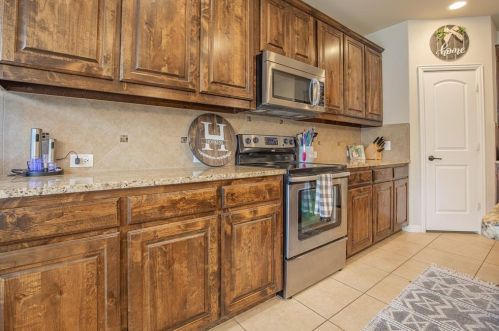 401 Perkins, Argyle TX 76226-5571 exterior