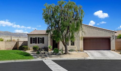 40394 Amador Dr, Indio, CA 92203-3859