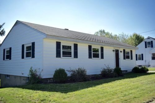 16 Morning St, Somersworth, NH 03878-2225