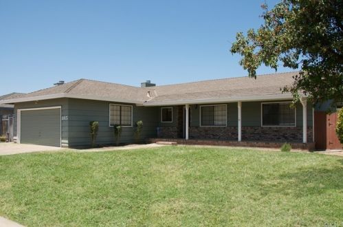 885 Penn Ave, Turlock, CA 95382-1325