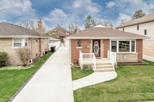 7520 Ozark Ave, Chicago, IL 60631-4233