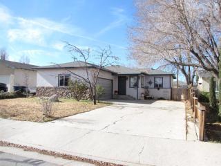 817 Oakwood St, Tehachapi, CA 93561-2134