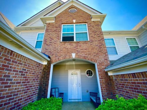 434 Village Way, Loganville, GA 30052-6916