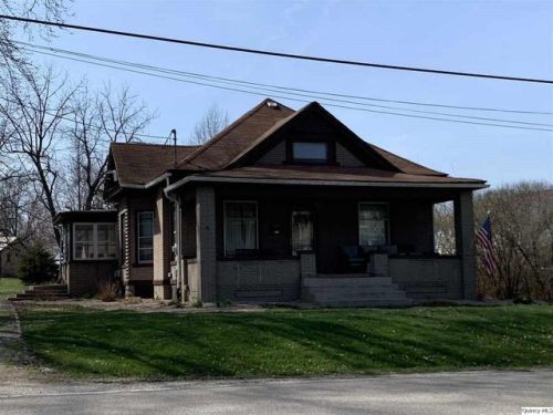 405 Camden Rd, Mount Sterling, IL 62353-1054