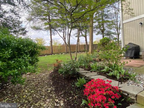 49 Gordon Way, Princeton NJ  08540-3925 exterior