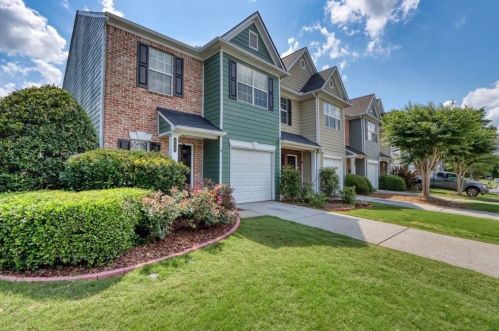 916 Magnolia Leaf Dr, Holly Springs, GA 30188-2461