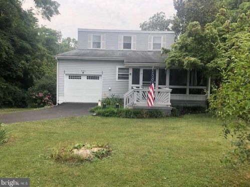 434 Bedford Dr, Charles Town, WV 25414-4550
