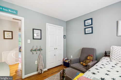 5269 Bradgen Ct, Springfield VA  22151-3524 exterior