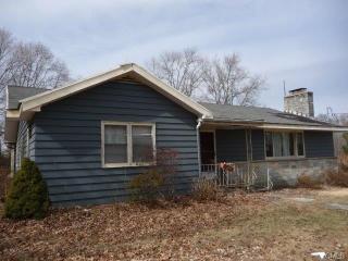 63 Hilltop Dr, Huntington, CT 06484-2126