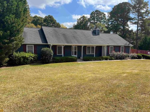 3891 Kraddle Creek Dr, Porterdale, GA 30014-7705