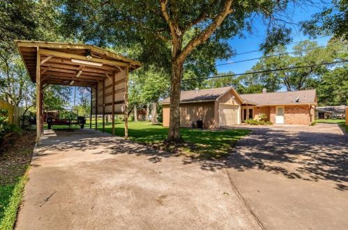 2006 Willowwisp, Taylor Lake Village TX  77586-3311 exterior