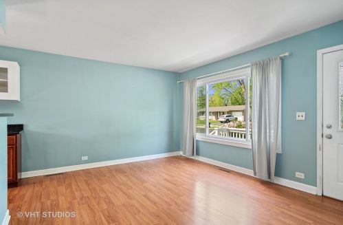 311 Melinda Ln, Buffalo Grove, IL 60089-2044