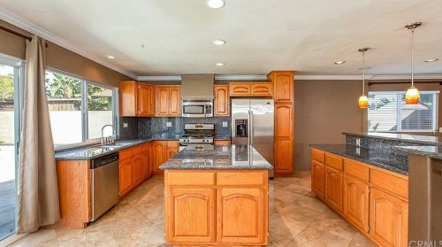 8791 Jarrett Cir, Huntington Beach, CA 92647-5052