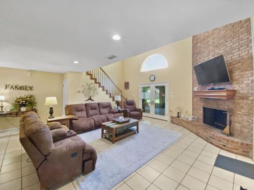 221 Pecan Est Rd, Angleton TX 77515-8463 exterior