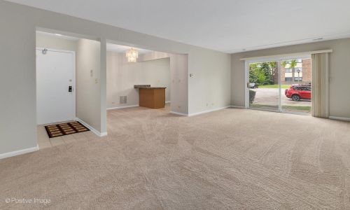 476 Raintree Ct, Glendale Heights, IL 60137-6724
