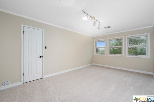 908 Cres Dr, Morgans Point TX 76513-6722 exterior