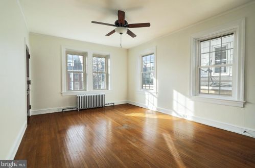 437 Carlisle St, Hanover PA 17331-2188 exterior