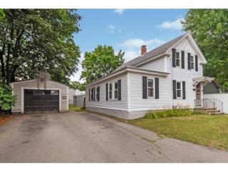 25 Jackson St, Rochester, NH 03867-2207