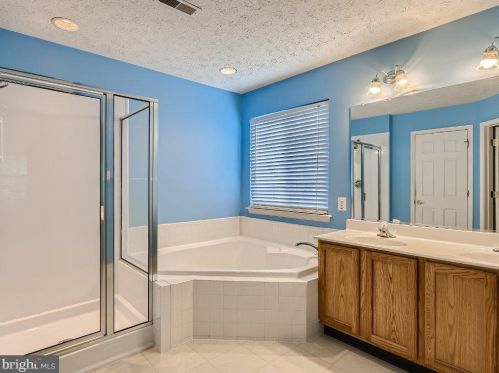 565 Windsong Dr, Aberdeen MD  21001-1809 exterior