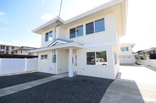 813 Lukepane Ave, Honolulu HI  96816-1014 exterior
