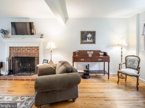 8408 Chippewa Rd, Philadelphia PA 19128-1206 exterior