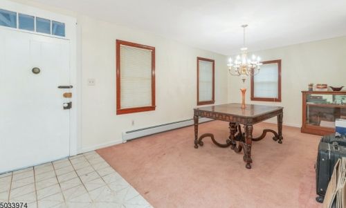 22 Whippany Rd, Whippany, NJ