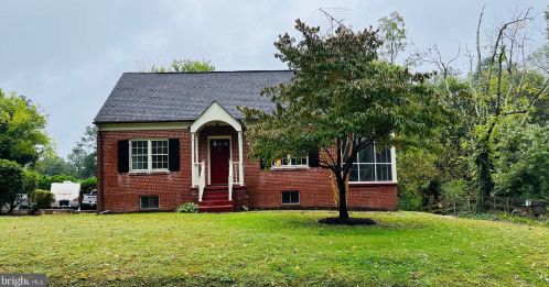 138 Maury Ave, Bowling Green, VA 22427-9429