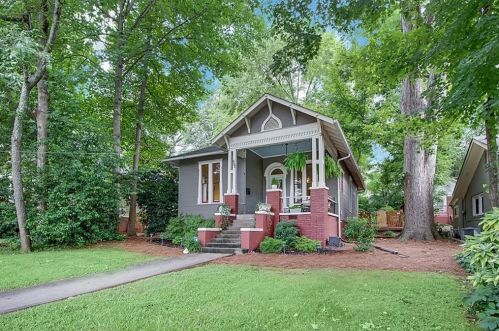 682 Delmar Ave, Atlanta, GA 30312-3645