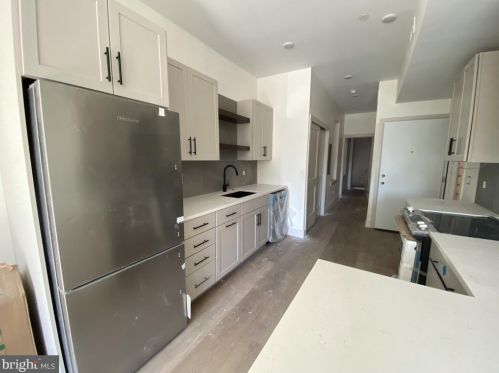 705 3rd St, Philadelphia PA  19123-2903 exterior