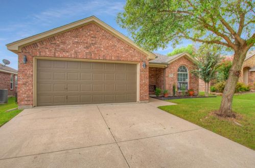 6105 Redear Dr, Fort Worth, TX 76179-7587