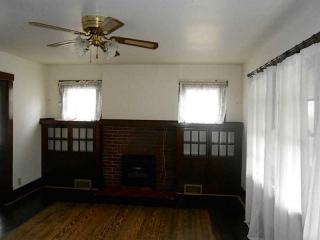 106 Patterson Ave, Butler, PA 16001-6338