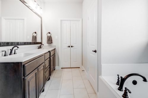 632 Mcneill, Fort Worth TX  76148 exterior