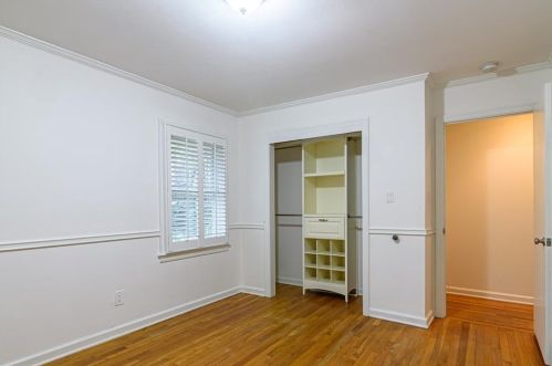 1543 Knob Hl Dr, Atlanta GA  30329-3208 exterior