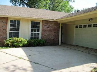 421 Cripple Creek Dr, Norman, OK 73071-7001