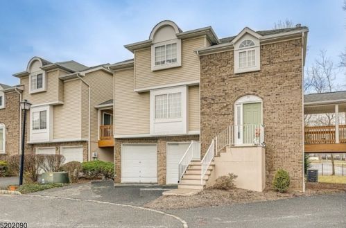 26 Whispering Way, Berkeley Heights, NJ 07922-1546