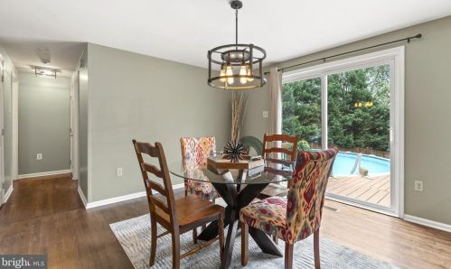 386 Palomino Pl, Charles Town WV  25414-4501 exterior