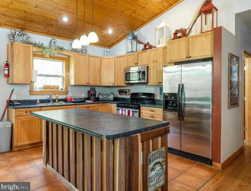 151 Fort Liscomb Rd, Richmond National Battlefiel, VA 22835-2658